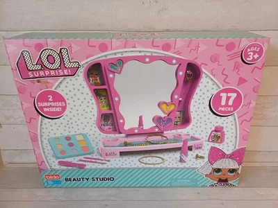 LOL Suprise! Beauty Studio. Mirror With Accesories - Image 1 of 4