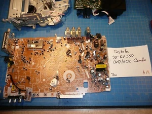 Toshiba SD-KV550 DVD/VCR Combo Replacement Parts Main Cir Board - Picture 1 of 4
