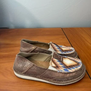 Ariat Damas Manta Estampado Metálico Bronce Sin Cordones Cruiser Zapato Plano 10044528 - Imagen 1 de 8