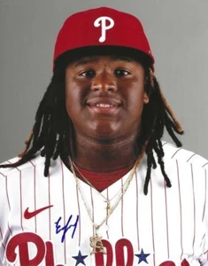 Signed Aroon Escobar Philadelphia Phillies 8x10 Autographed photo - w/COA - Picture 1 of 1