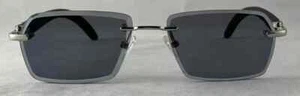 New GUCCI GG0586 001 Black/Gold Frame Gray Tint Lens Sunglasses - Picture 1 of 3