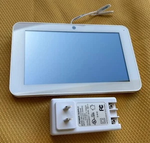 White Qolsys IQ Remote Tablet - Picture 1 of 6