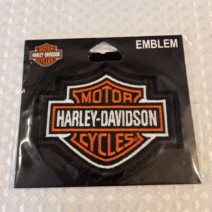 Harley-Davidson 2015 parche emblema bordado solo cosido NUEVO Global INC 4x3,25" - Imagen 1 de 2