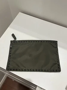 VALENTINO GARAVANI Rockstud Pouch Clutch - Picture 1 of 3
