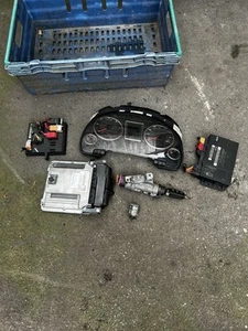 AUDI A4 B7 Sedan 2.0 TDI ECU KIT 03G906016JE BRE - Picture 1 of 8