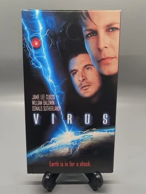Virus (VHS, 1999) Jamie Lee Curtis, William Baldwin, Donald Sutherland  - Image 1 of 4