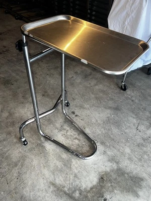 Soporte para instrumentos Drive Medical 13045 Mayo, doble poste Foto 1 de 4