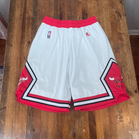 Chicago Bulls Shorts Mens Medium White Red Adidas Home NBA Basketball Cover