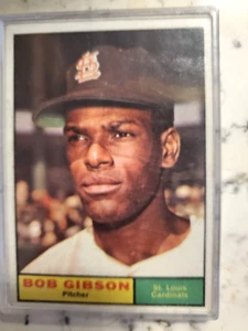 1961 Topps #211, Bob Gibson, creased top 1/2 of card - Picture 1 of 2