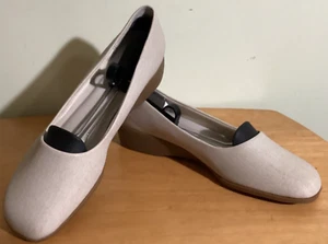 Fanfares Womens Jeanne Beige Slip-On Low Wedge Casual Shoes Size 10 Minimalistic - Picture 1 of 12
