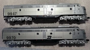 Atlas O 30138252/3 Burlington Northern E8 #9947 & 9970 BOTH POWERED - Picture 1 of 11