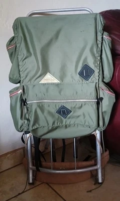 Mochila Kelty XL vintage con senderos de campamento marco de aluminio verde oliva 38" de alto  Foto 1 de 4