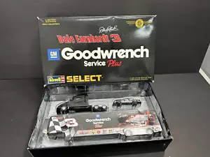 Revell Selec 1:64 2002 DALE EARNHARDT Team with car Goodwrench Service Plus L76 - Picture 1 of 6