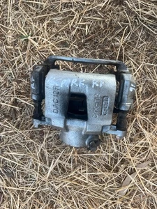 2016 CHEVROLET SPARK EV FRONT RIGHT PASSENGER SIDE BRAKE CALIPER OEM - Foto 1 di 11