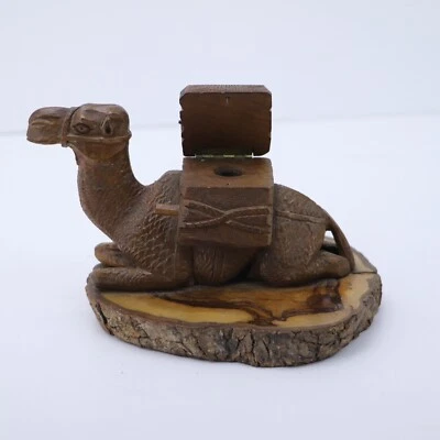 Tintero de camello tallado en madera de olivo temprano recuerdo 1893 Foto 1 de 4