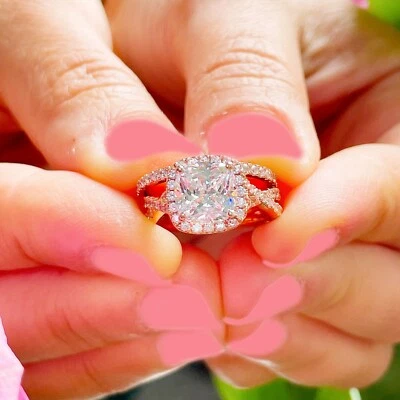 Anillo de compromiso y banda halo de diamantes con cojín de oro rosa de 14 k certificado IGI 3,00 quilates Foto 1 de 4