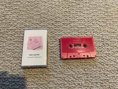 Rare ORIGINAL 2015 Teen Suicide ‎– DC Snuff Film / Waste Yrself CASSETTE PINK Foto 1 de 2