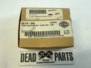 Harley chrome new 39mm detachable windshield fork clamp 58174-04A - Picture 1 of 2