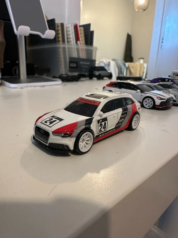 Hot Wheels Premium Real Riders Coche Suelto Como Nuevo Ruedas de Goma Audi S6 Foto 1 de 1