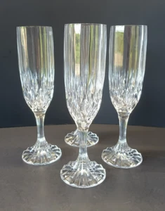 4 Fluted Champagne Bretagne Glasses By Cristal D'Arques Durand Excellent - Picture 1 of 12