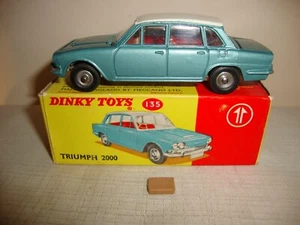 DINKY TOYS 135 TRIUMPH 2000 - MUY BUENO en CAJA original - Imagen 1 de 12