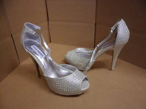 Steve Madden Women's Maggie Silver Open Toe Shoes - Picture 1 of 5