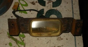 ORIGINAL 1960 PONTIAC CATALINA REAR LICENSE PLATE LAMP LIGHT w LENS - Picture 1 of 1