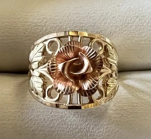 10K Black Hills Gold Rose Motif Ring. Size 4.5. Weighs 2.1 Grams - Picture 1 of 12