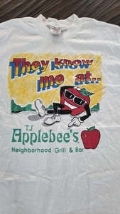Vintage Oneita T Shirt XL Single Stitch They Know Me At Applebee's  - Bild 1 von 8