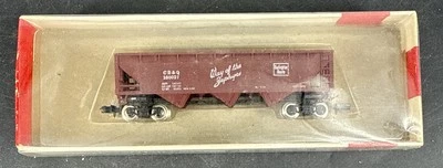 Con-Cor N Scale CB & Q #160027 40’ Steel 3 Bay Open Hopper 1452xC L/N In Box - Image 1 of 4