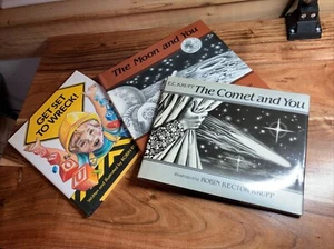 E.C. Krupp And Robin Rector Krupp Signed Book Lot - Foto 1 di 8