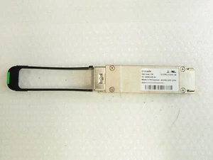 Brocade 57-1000129-01 4 x 10GE QSFP 100m Transceiver Modul - Bild 1 von 4