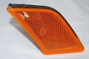 Front Side Marker Signal Parking Light Lamp Passenger Side For 2008-2011 C350 - Picture 1 of 2