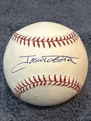 Pelota de béisbol autografiada firmada por José Tabata aa Foto 1 de 4