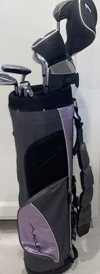 Conjunto completo de tacos de golfe femininos Acuity Voltage bolsa direita driver Callaway - Imagem 1 de 4