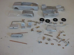 Triumph Herald 13/60 in 1/43rd scale kit by K & R Replicas - Picture 1 of 4