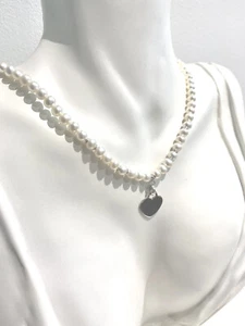 Collana personalizzata perle fresh water e argento sterling con cuore lucido - Foto 1 di 4