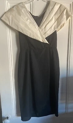 Vestido vintage 10 Miss Elliette blanco y negro plisado de gasa hombros con botones Foto 1 de 4