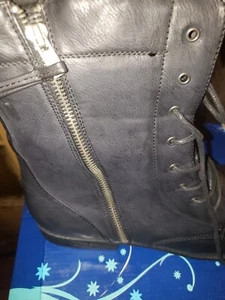$150 Villa Rouge Botas de Jade Negras Talla 9 Nuevas Con Caja Cuero de Becerro Bota de Combate Mujer - Imagen 1 de 5