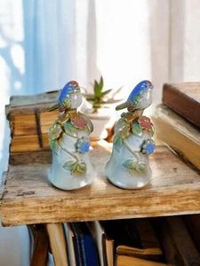 Set campane uccellino ceramica dipinte a mano vintage decoro floreale smaltato coppia 5,5" - Foto 1 di 12