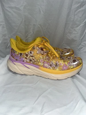 Talla 10 - Free People x HOKA ONE CLIFTON 8 MUJER GCFL FLORAL Zapatos para Correr Foto 1 de 4