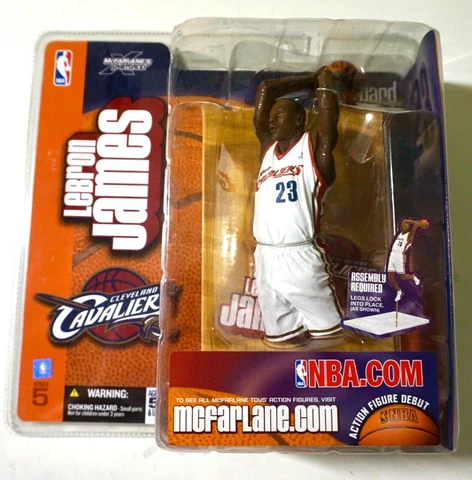 NBA CLEVELAND CAVALIERS LEBRON JAMES ACTION FIGURE MCFARLANE TOYS 2003 NIB!! Cover