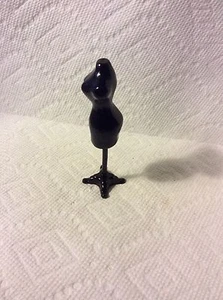 MINI PUPPE PUPPENHAUS MODE KLEID FORM AUF STÄNDER - Bild 1 von 12