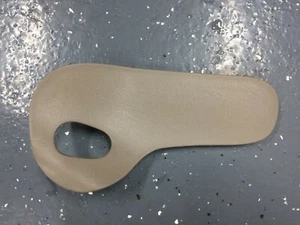 99-06 CHEVY GMC DRIVERS DOOR HANDLE  TRIM SILVERADO suburban TRUCK 00 01 02 4X4 - Picture 1 of 3