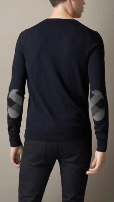 Nuevo con etiquetas Suéter Burberry Dockley Nova Check Parche en el Codo Lana Merino Cuello en V Negro Foto 1 de 4