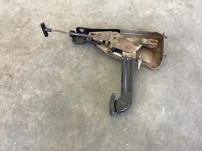 Pontiac GTO 1970 conjunto de pedal de freno Foto 1 de 3