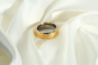 7mm Men's Rings Fashion Rings for Men Hammer Wedding Bands Comfort Fit Gold - Image 1 of 4