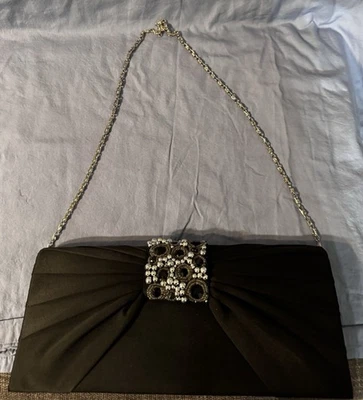 Jessica McClintock Negro Satinado Plisado Esmoquin Bolso sin asas Solapa con Correa Foto 1 de 4