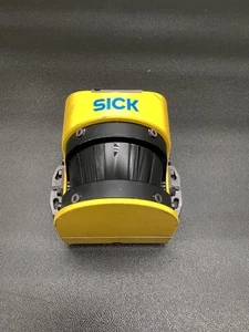 Scanner laser di sicurezza standard SICK S30A‐6011BA S3000 USATO - Foto 1 di 8