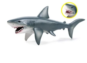 19cm Megalodon Shark PVC Toy Fish Ocean Sea Animal Figure Kids Gift - Picture 1 of 6
